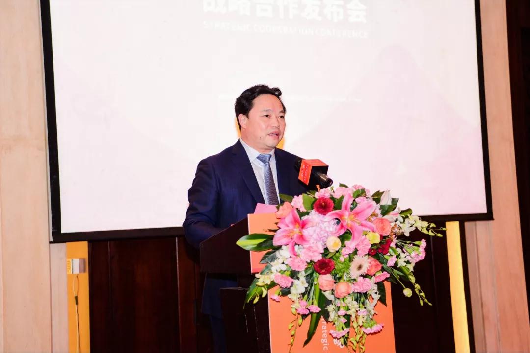 深圳市果品行业协会会长陈炳强先生致辞美宜多生活超市第一家门店于